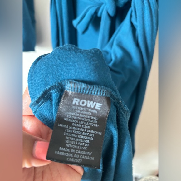 🇨🇦 Rowe women’s the robe in Moroccan Blue colour - Picture 6 of 6